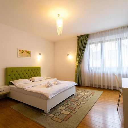 Ardor Apt - Bright And Secluded Apartment In The Heart Of Old Town Braşov Dış mekan fotoğraf