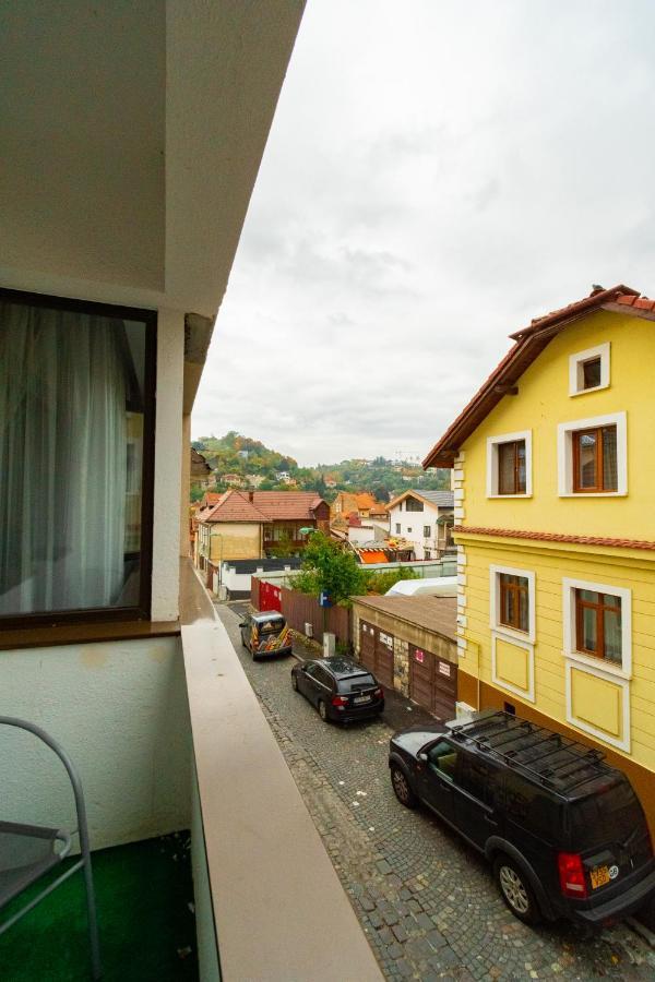 Ardor Apt - Bright And Secluded Apartment In The Heart Of Old Town Braşov Dış mekan fotoğraf