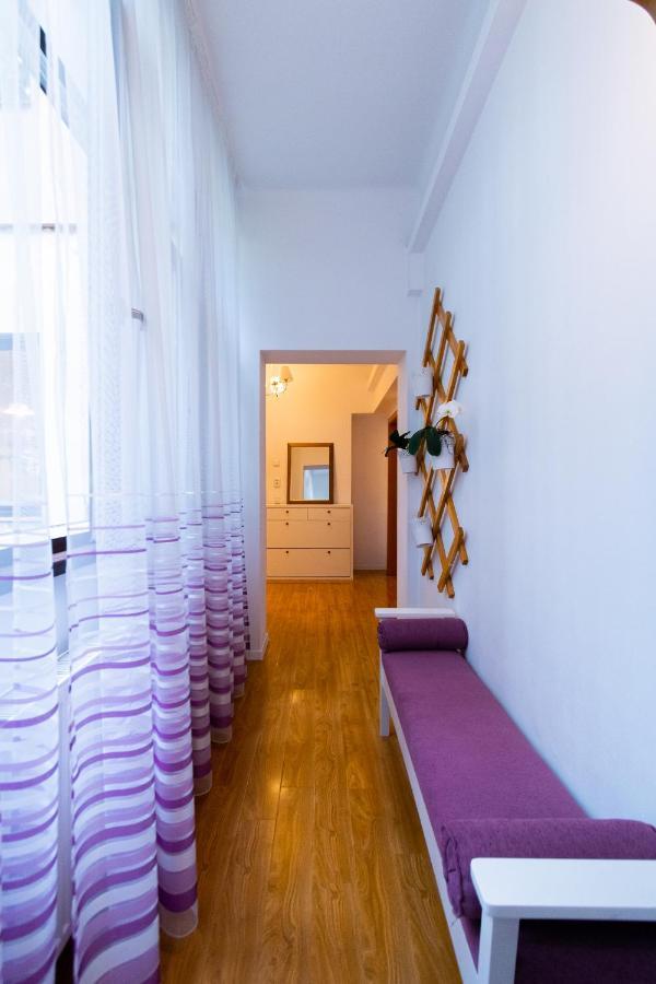 Ardor Apt - Bright And Secluded Apartment In The Heart Of Old Town Braşov Dış mekan fotoğraf