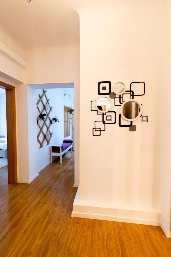 Ardor Apt - Bright And Secluded Apartment In The Heart Of Old Town Braşov Dış mekan fotoğraf